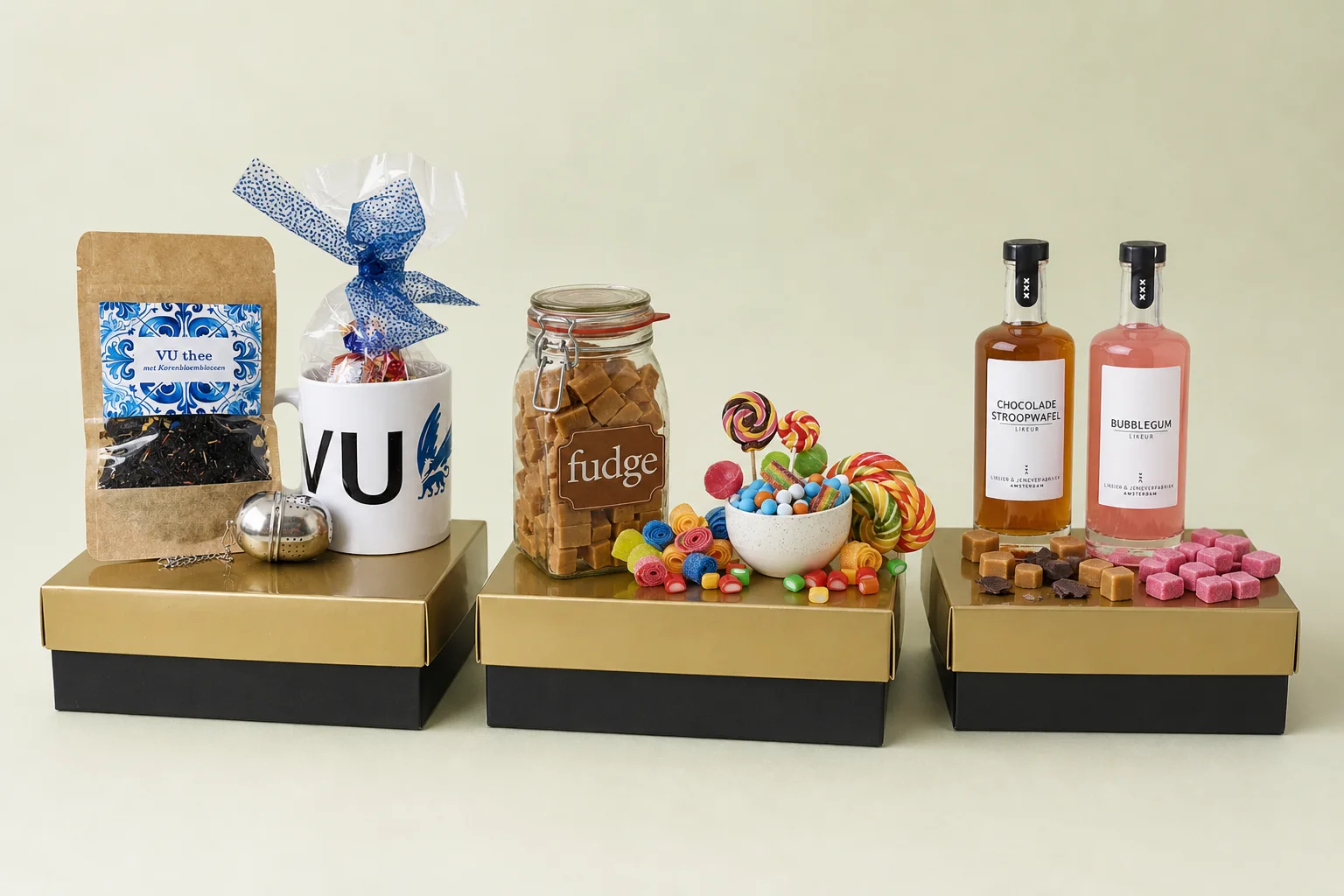 Een selectie van thee, snoep en likeur geschenken